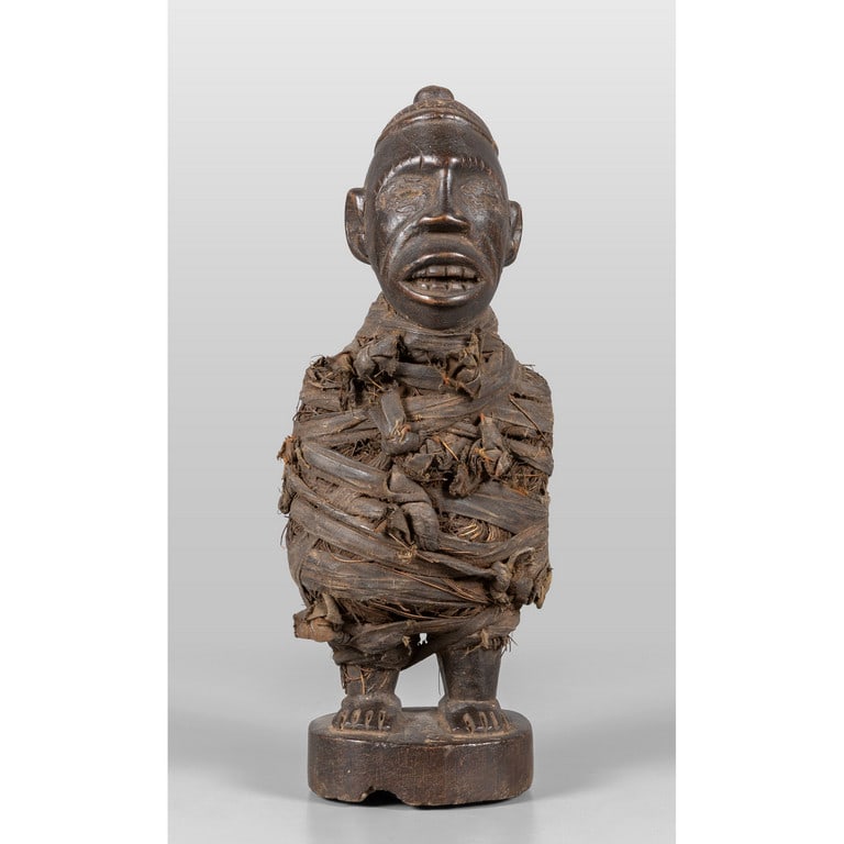 Scultura africana in legno intagliato h.cm.31 (1 of 2)