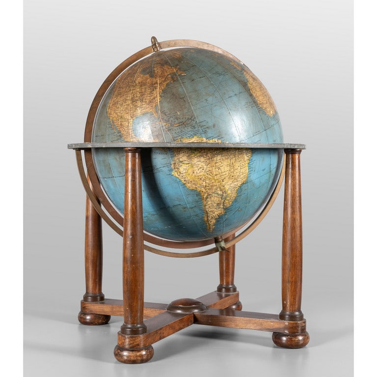 Globo terrestre con base a colonne in legno, (1 of 2)