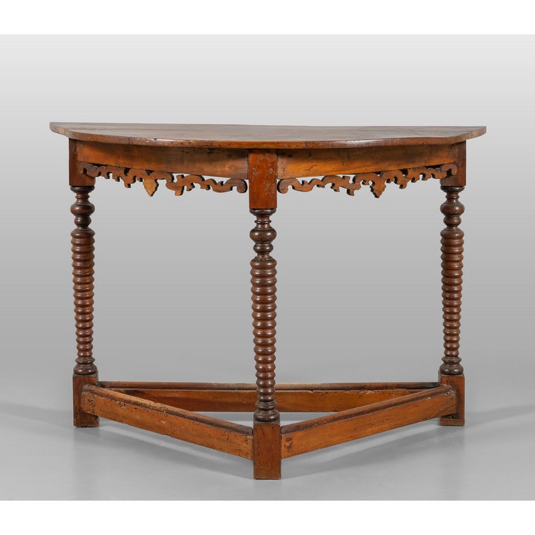 Console a rocchetto in noce a tre gambe, piano a (1 of 3)