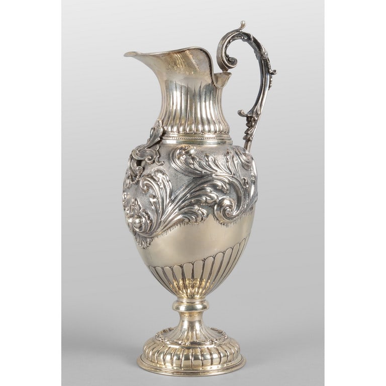 Grande vaso ad anfora in argento riccamente (1 of 1)