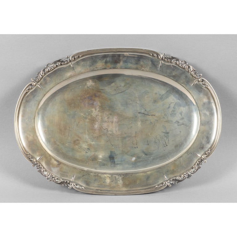 Piatto ovale in argento con bordo sbalzato, (1 of 1)