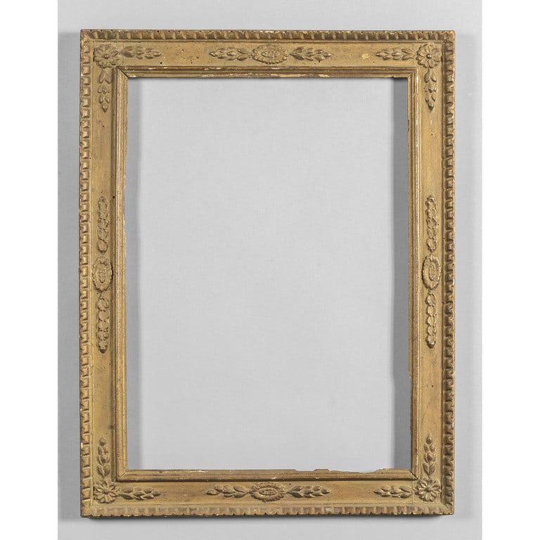 Cornice Luigi XVI in legno intagliato e dorato,: Cornice Luigi XVI in legno intagliato e dorato, sec.XVIII luce cm.60x44