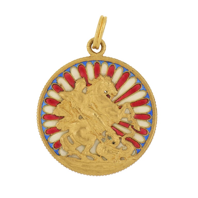 Ciondolo medaglia di San Giorgio all'atto: Ciondolo medaglia di San Giorgio all'atto dell'uccisione del Drago, su sfondo smalti policromi. Diametro 25 mm. Peso 4,95 g.