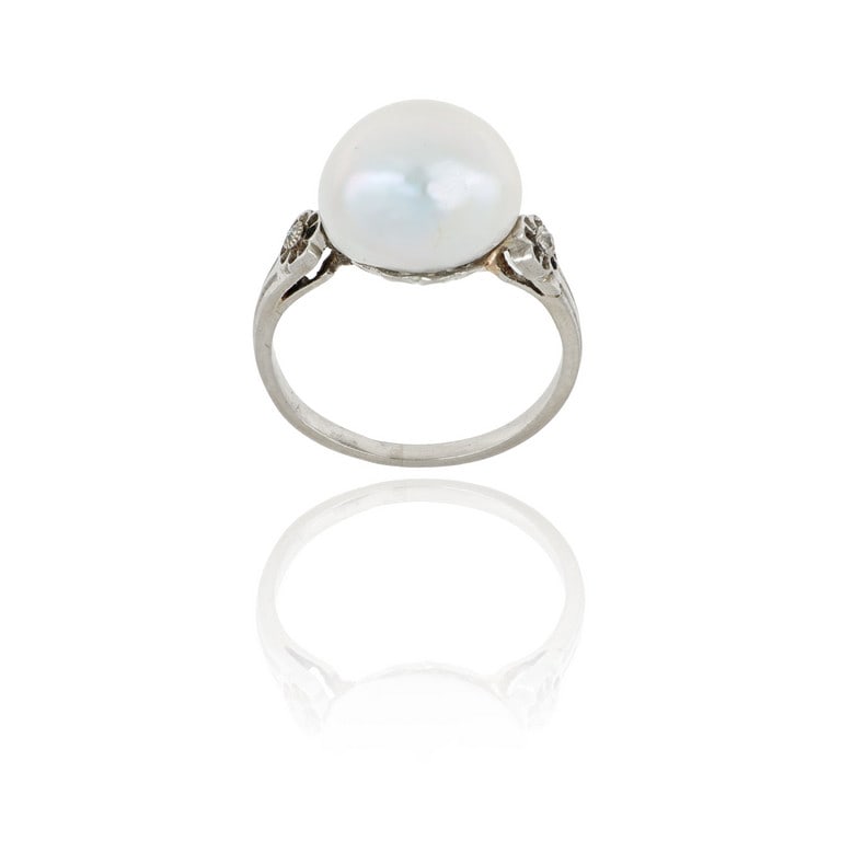Anello di antica manifattura in oro bianco, con (1 of 1)