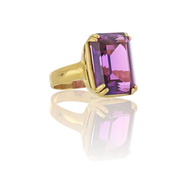 Grande anello in oro giallo con pietra di sintesi (1 of 1)