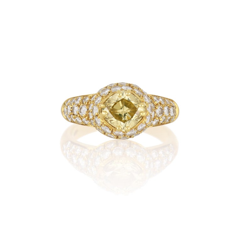 Anello in oro giallo a fascetta, al centro un (1 of 1)