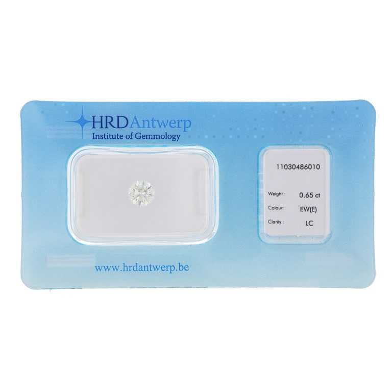 DIAMANTE naturale di 0,65 ct Colore:: DIAMANTE naturale di 0,65 ct Colore: E Purezza: IF Fluorescenza: Slight Taglio 3EX Report: HRD