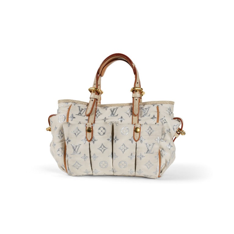 LOUIS VUITTON - Cabas GM in tela Monogram Glitter: LOUIS VUITTON - Cabas GM in tela Monogram Glitter bianca Ampia borsa tote firmata Louis Vuitton, realizzata in tela Monogram impreziosita da finitura glitterata tono su tono, che conferisce alla super