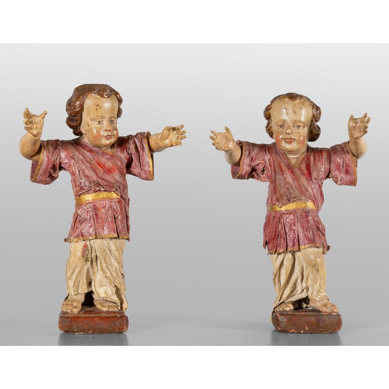 Fanciulli sorridenti, coppia di sculture in legno (1 of 2)