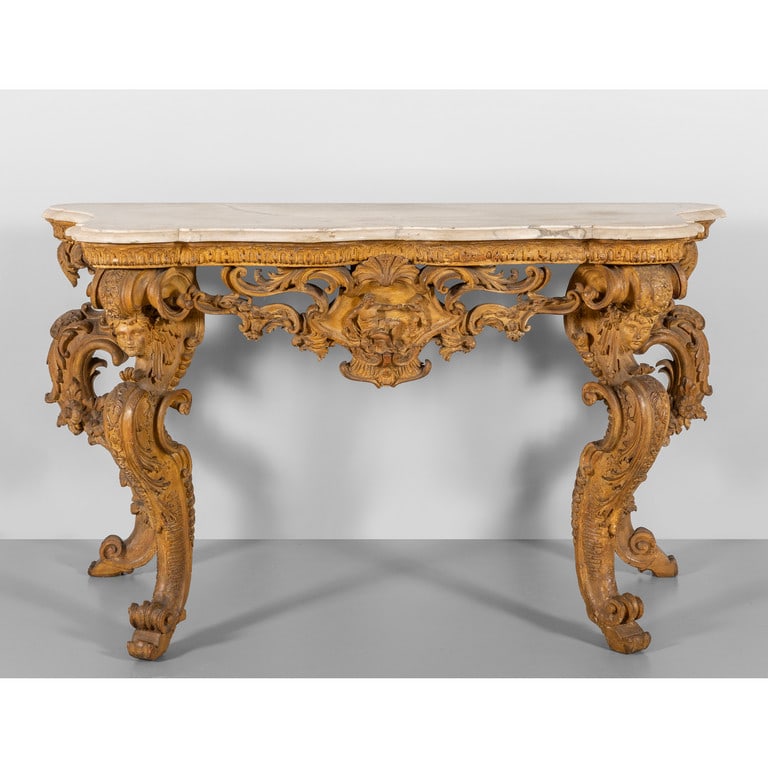 Grande console in legno finemente intagliato e: Grande console in legno finemente intagliato e laccato, piano in marmo, sec.XVIII cm. 162x76 h. 90