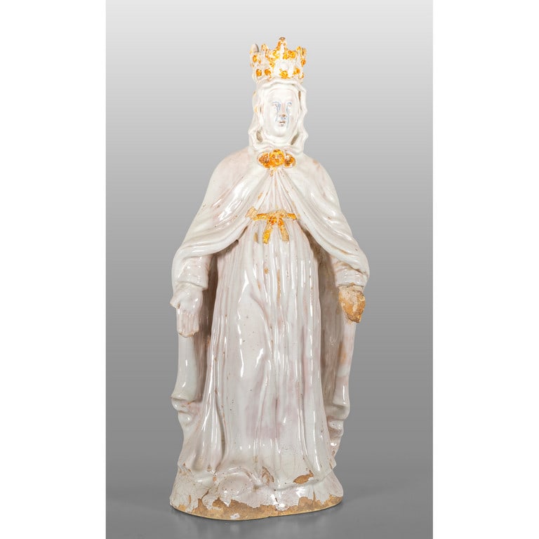 Grande vaso ad anfora con prese a tre manici: La Madonna della Misericordia, grande scultura in ceramica bianca con decorazioni in policromia, Savona sec.XVIII h.cm.73, difetti