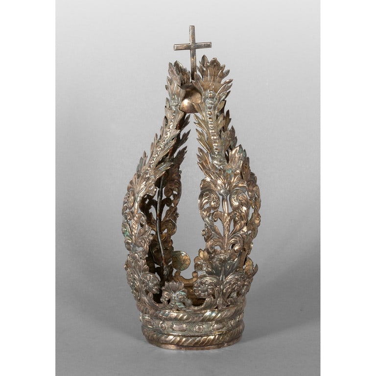 Corona in argento finemente sbalzato, Genova fine (1 of 2)