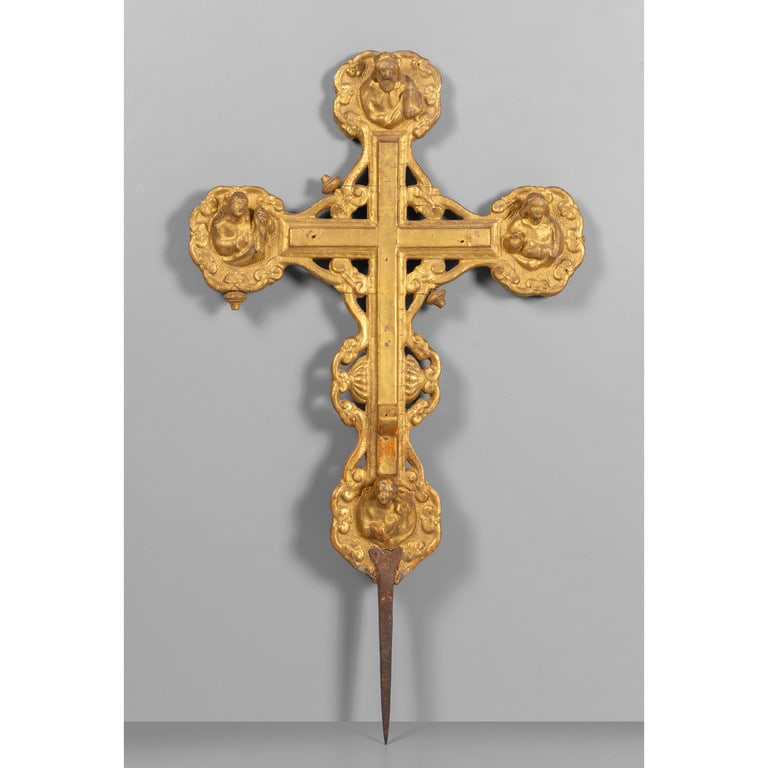 Croce astile in legno finemente intagliato e (1 of 2)