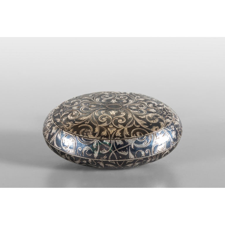 Scatola in argento niellato, (1 of 1)