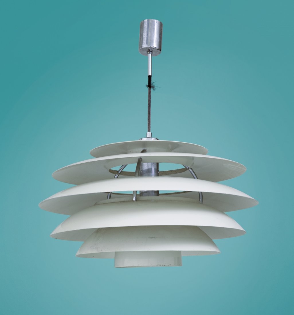 STILNOVO Una lampada a sospensione ¿1262¿, : STILNOVO Una lampada a sospensione ¿1262¿, anni ¿60. Metallo laccato. Altezza diffusore cm 30, diametro cm 55. Letteratura: Catalogo Stilnovo n°10 (1965), p. 4. A ¿1262¿ hanging lamp, 1960¿s. L