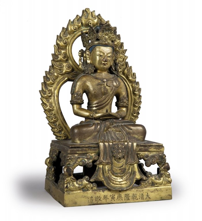 Divinità in bronzo dorato "Budda" con incisione: Divinità in bronzo dorato "Budda" con incisione "dinastia Qing imperatore Cien Long e data", sec.XVIII h cm 20,3