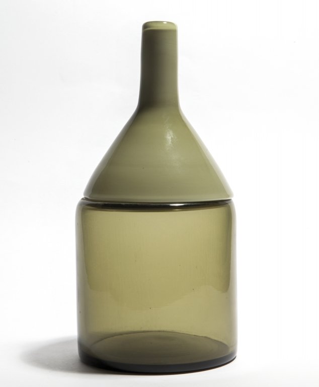 TONI ZUCCHERI Una bottiglia della serie: TONI ZUCCHERI Una bottiglia della serie "Omaggio a Morandi" per VEART, 1970. Marcata VEART SCORZE' Altezza cm 26.