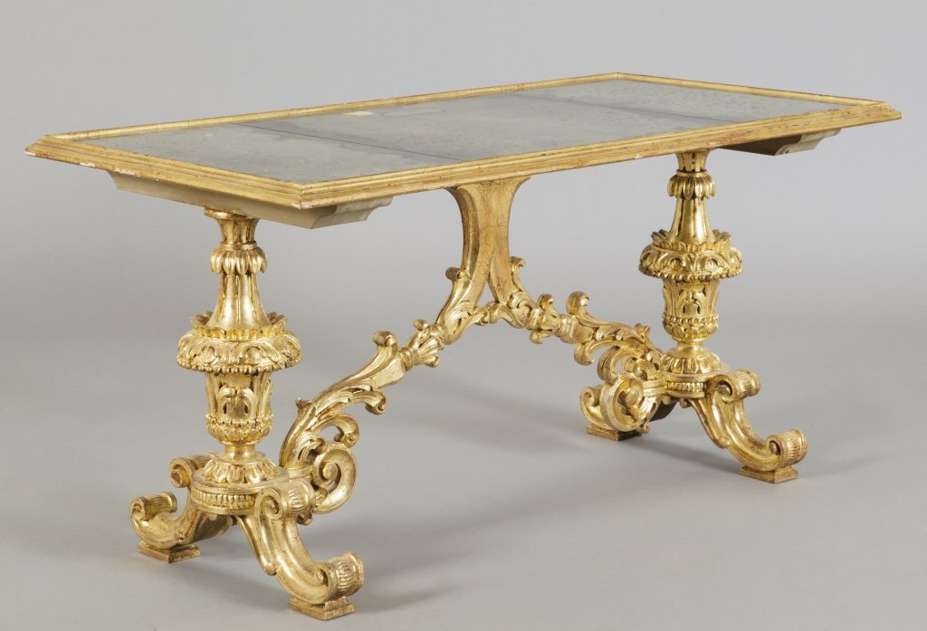 Tavolino da sofÃ composto da due vasi in legno: Tavolino da sofÃ composto da due vasi in legno intagliato e dorato e piano in specchio cm. 100x50 h. 50