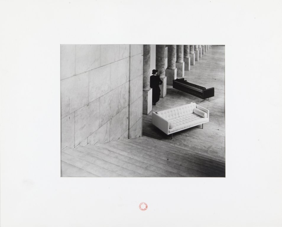 GABRIELE BASILICO (1944-2013) Senza: GABRIELE BASILICO (1944-2013) Senza titolo anni '90 stampa ai sali d'argento vintage 26,2x31 cm - foglio 30,5x40 cm timbro a secco Gabriele Basilico in basso a destra sul passepartout timbro a tampone