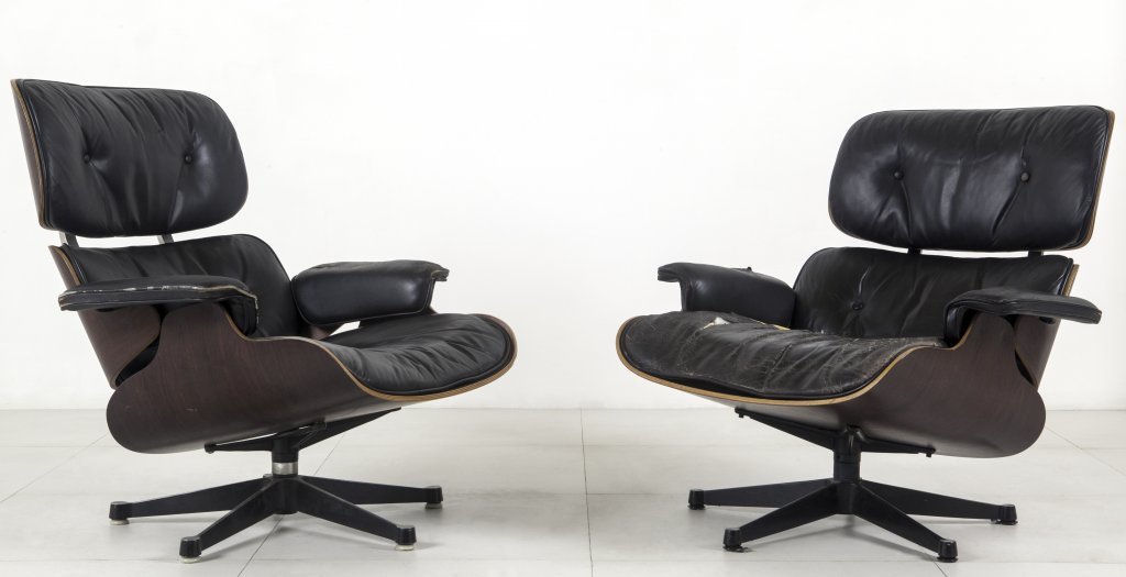 CHARLES E RAY EAMES  Due 'lounge chairs' per (1 of 1)