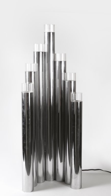 UNA LAMPADA DA TERRA, anni '70.  Acciaio (1 of 1)