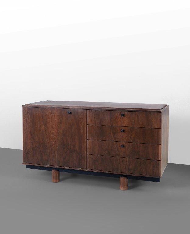 GIANFRANCO FRATTINI Un mobile contenitore (1 of 1)