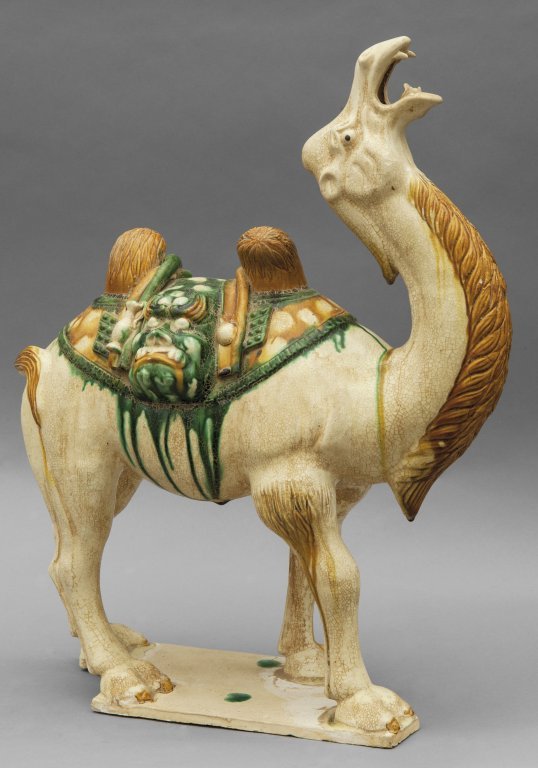 Cammello in terracotta di Cina h. cm. 46: Cammello in terracotta di Cina h. cm. 46