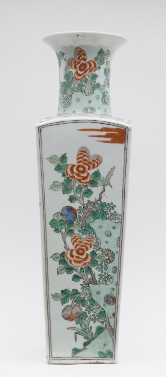 Vaso in porcellana di Cina di forma quadrata, (1 of 7)