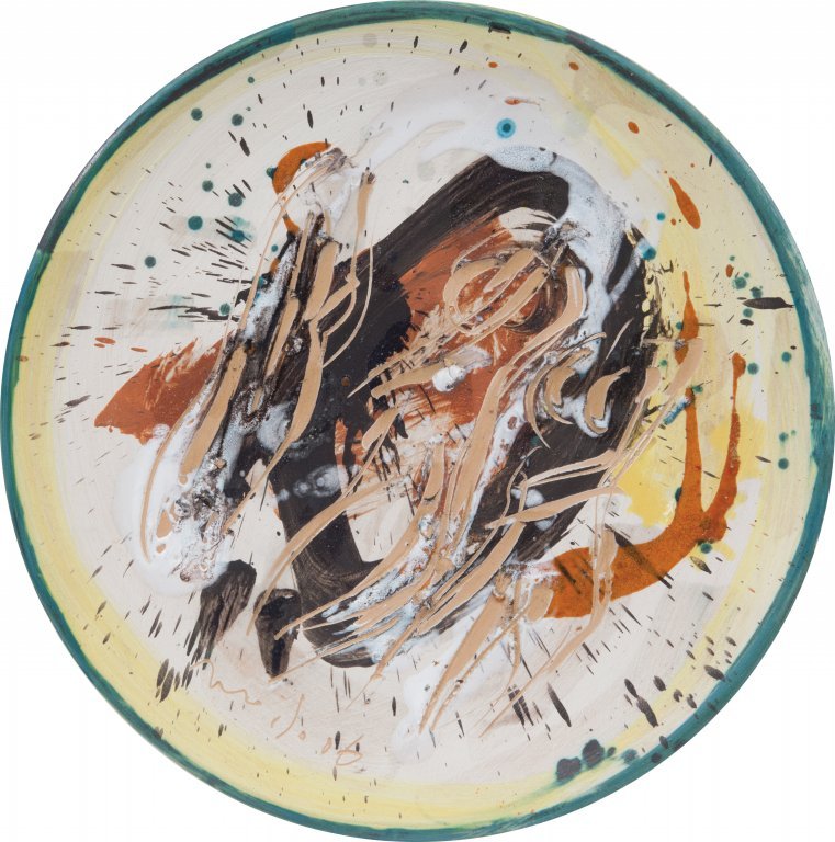 GIORGIO MOISO (1942-) Senza titolo: GIORGIO MOISO (1942-) Senza titolo 2006 ceramica smaltata diam cm 35 firmato e datato sul fondo Untitled 2006 enamelled ceramic diam 13,7 in signed and dated underneath