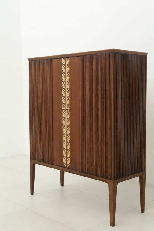 UN MOBILE-BAR, anni '50.  Legno di (1 of 1)