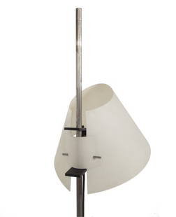 ANGELO OSTUNI, RENATO FORTI  Una lampada da: ANGELO OSTUNI, RENATO FORTI Una lampada da terra "398" per O-LUCE, anni '60. Ottone nichelato opaco, politene. Altezza cm 140. A "398" floor lamp manufactured by O-LUCE, 1960's. Opaque nickel-plated b