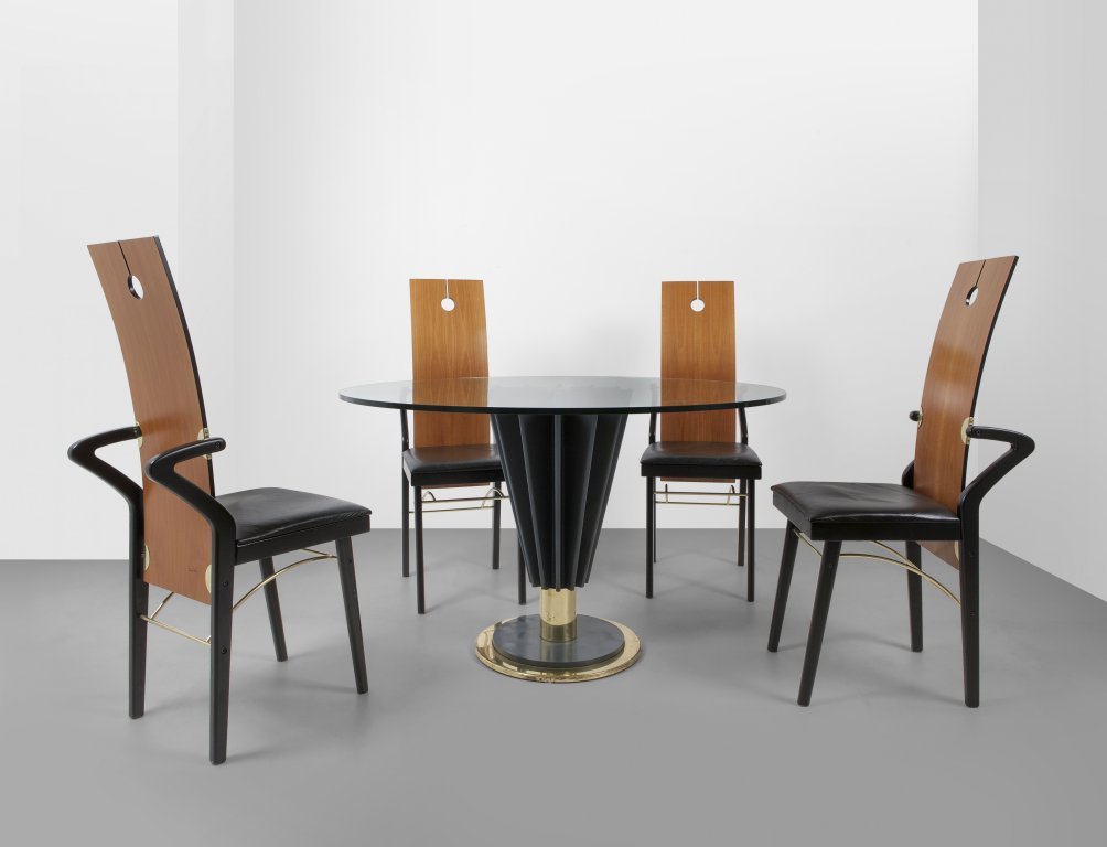 PIERRE CARDIN  Un tavolo e quattro sedie, (1 of 1)
