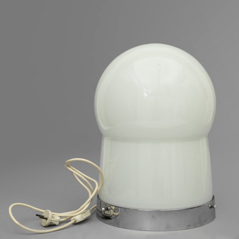 SERGIO ASTI  Una lampada da tavolo "Paracarro" (1 of 1)