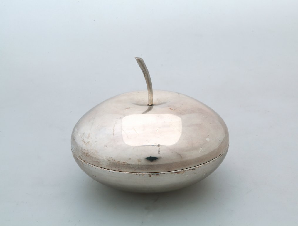 LINO SABATTINI Una scatola "Ciliegia" per (1 of 1)