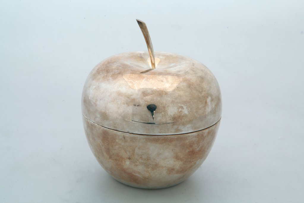 LINO SABATTINI  Una scatola "Mela" per (1 of 1)