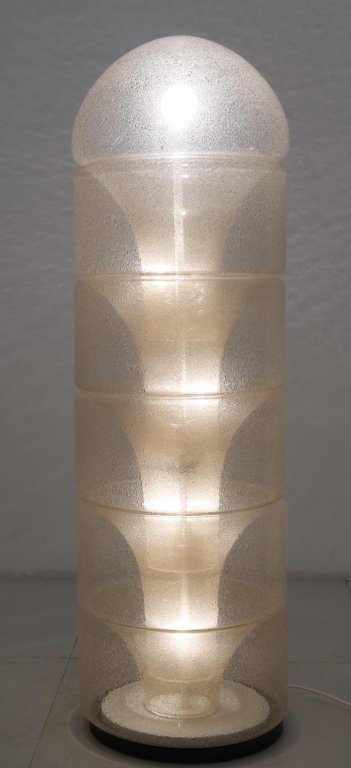 MAZZEGA  Una lampada da terra "Paracarro", (1 of 1)