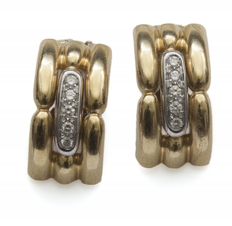 Orecchini in oro giallo con incastonati diamanti (1 of 1)