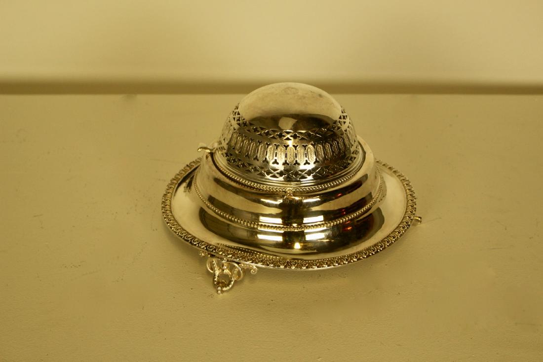 Revolving Covered Silver Plate Butter Dish (1 of 3)