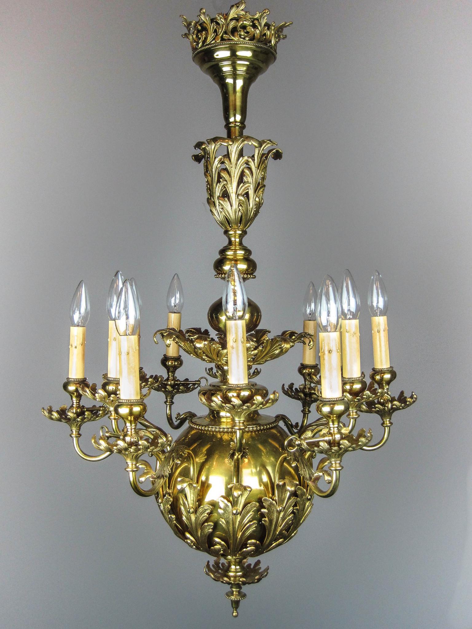 "GIBSON" Louis XV Brass Chandelier (12 Light) (1 of 7)