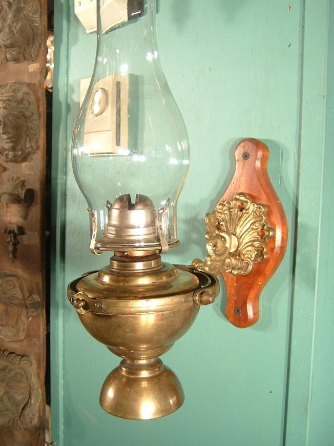 C.1910 Ship Oil Lamp (1 of 7)