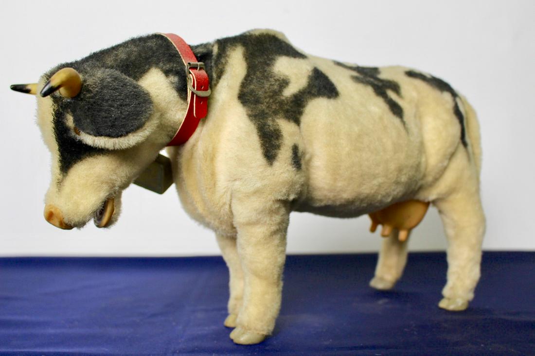 Vintage Mechanical Toy Josie the Cow by Rosko (1 of 12)