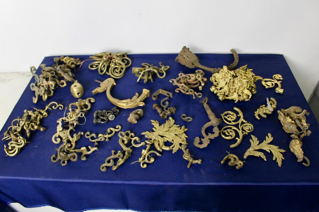 Victorian Style Lamp Fittings Parts (1 of 8)