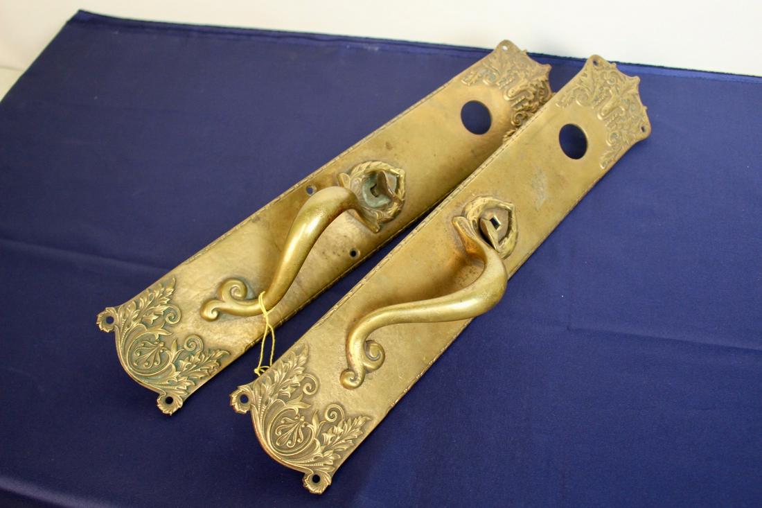 Pair of "Florence" Pattern Commercial Bronze Door Grips / Pulls (1 of 7)