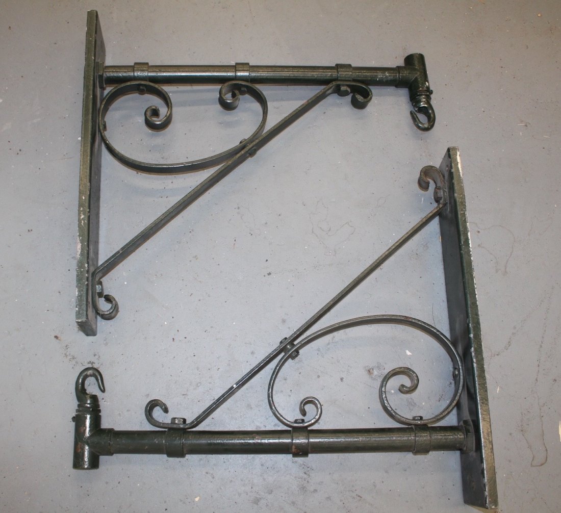 Antique Cast Iron Swivel Lantern Brackets (1 of 10)