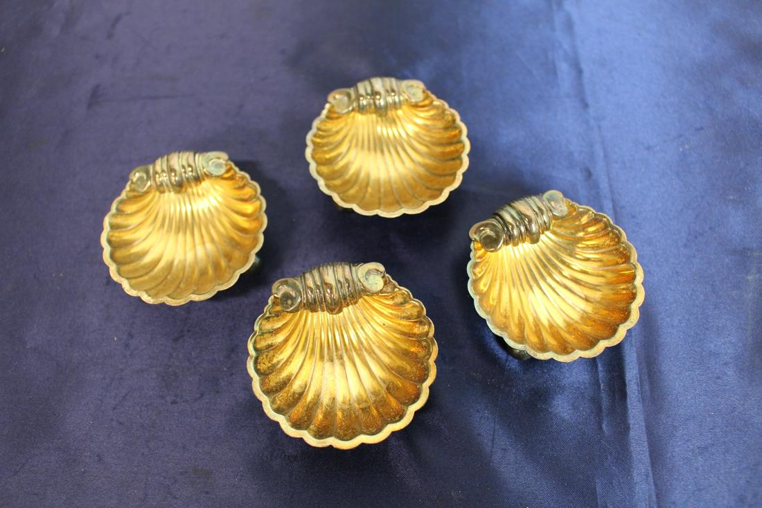 Vintage English Silver Plated Shell Shaped Footed Salt Cellars (1 of 6)