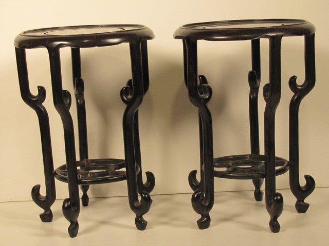 A PAIR OF ROSEWOOD STOOL: A pair of rosewood stool. H 9" D 6" 19 century
