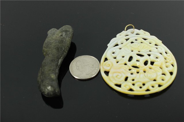 A group of ancient jade and pearl pendant (1 of 3)