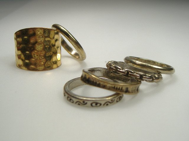 Vintage Lot of 6 Womens Rings: Various Sizes