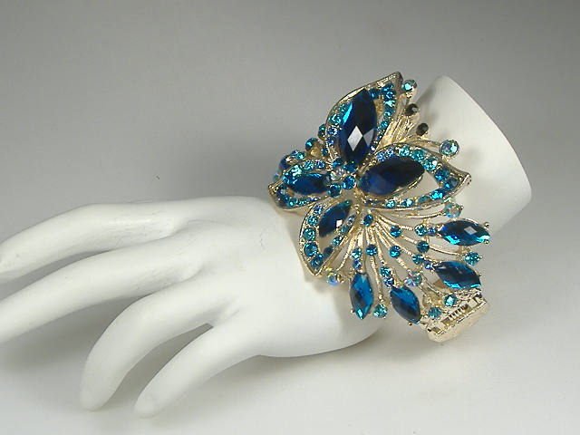 Swarovski Crystal Element Bangle Bracelet (1 of 1)