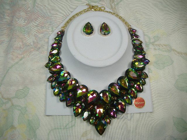 Swarovski Crystal Element Necklace and Earring Set (1 of 1)